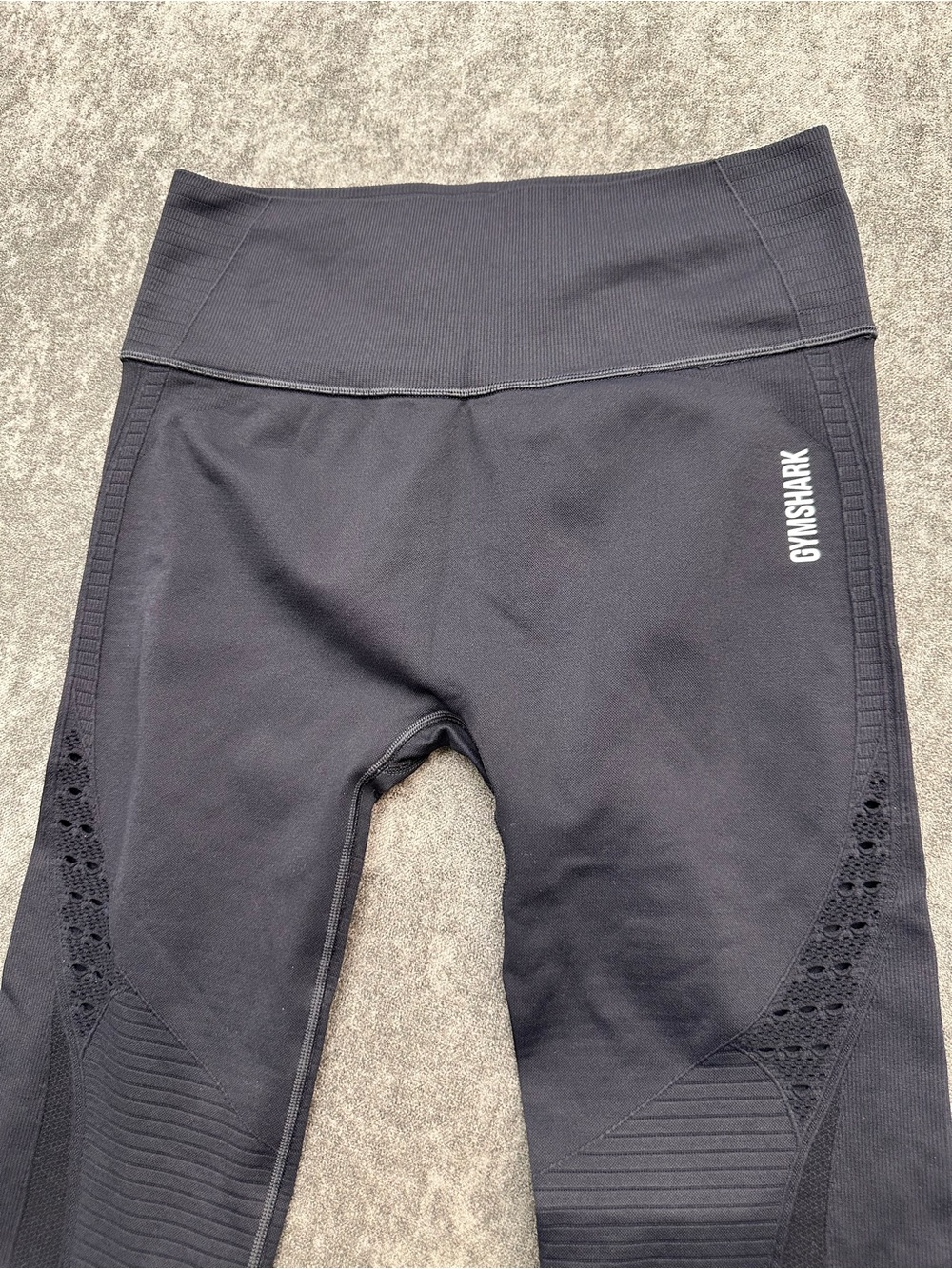 Gymshark Black Seamless Leggings and Cropped Tank Set - Picture 6 of 13
